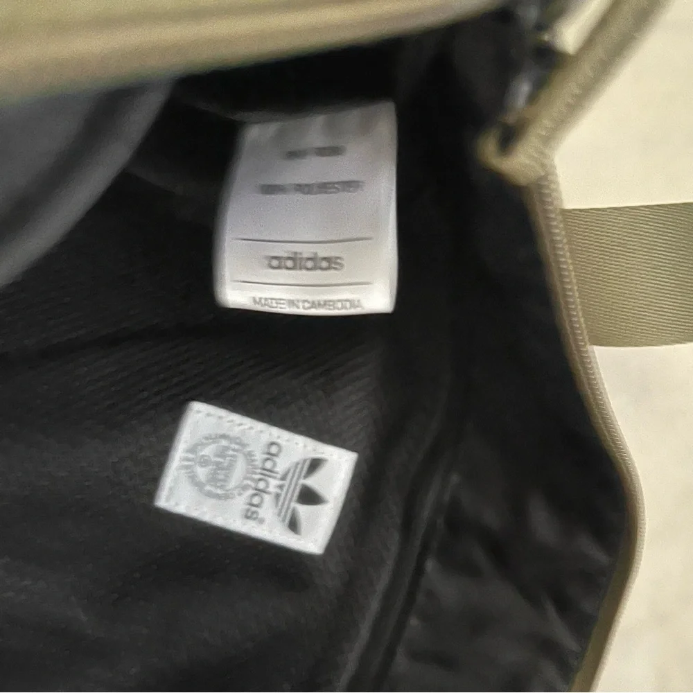 Adidas Olive Green Bag - Picture 4 of 8